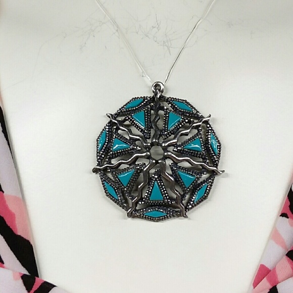 Vintage Estate Jewelry Jewelry - Vintage Necklace pendant